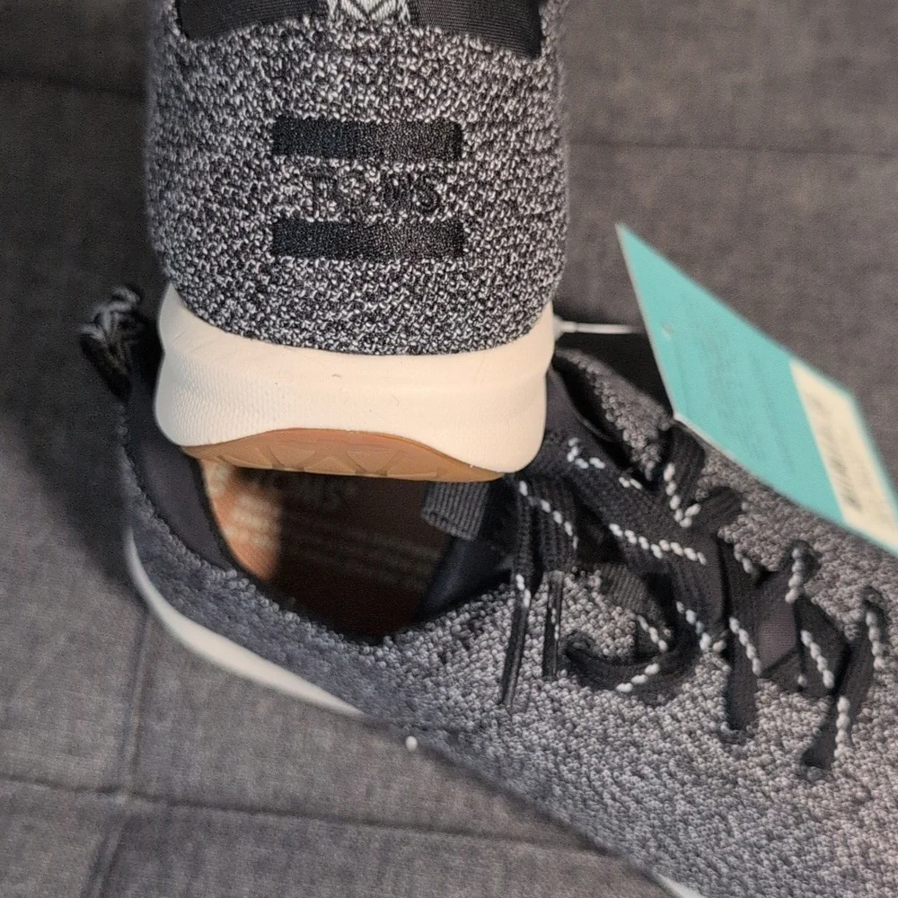Toms Women's Cabrillo Black Terry Sneakers Sz 9.5 - Picture 4 of 5